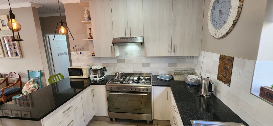 2 Bedroom Property for Sale in Dana Bay Western Cape